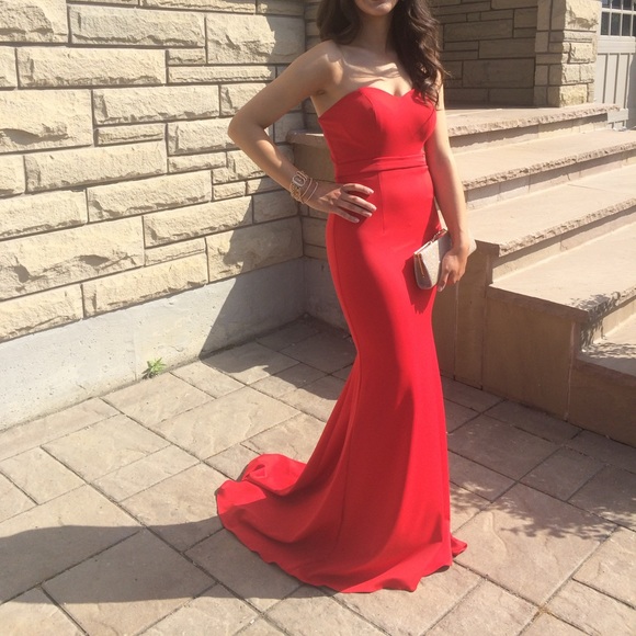 Red prom dress size 6 (small) - Picture 4 of 4